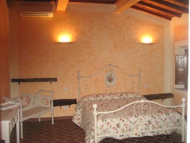 La Vallata - Lajatico Azienda Naturalistica Agriturismo Esterno foto